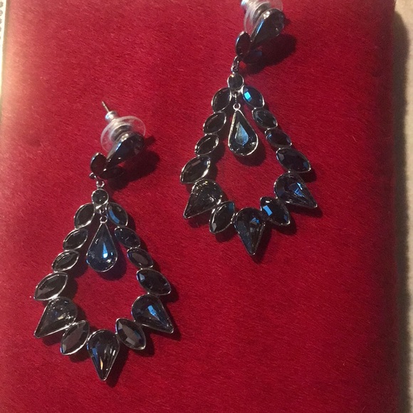 Authentic Swarovski black/gray  earrings - Picture 3 of 10